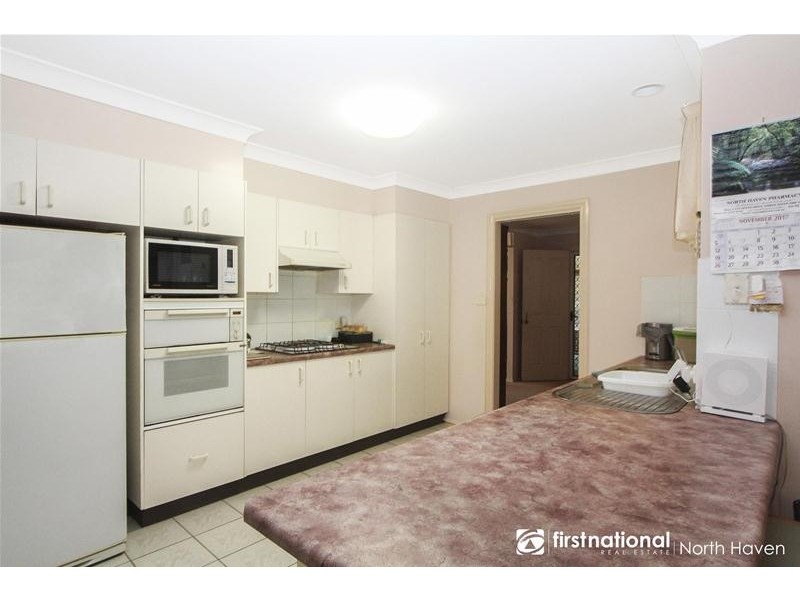 17 Glen Close, North Haven NSW 2443