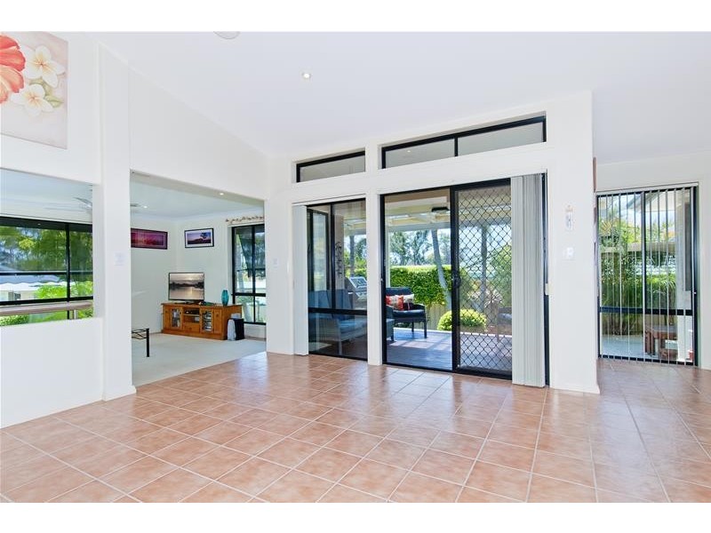 10 Fairwinds Avenue, Laurieton NSW 2443