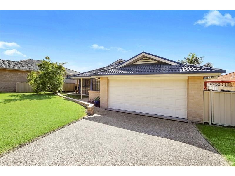 12 Reliance Crescent, Laurieton NSW 2443