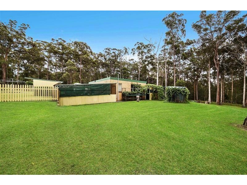 16 Glen Haven Drive, Kew NSW 2439