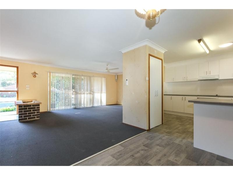 33 Evans Street, Lake Cathie NSW 2445