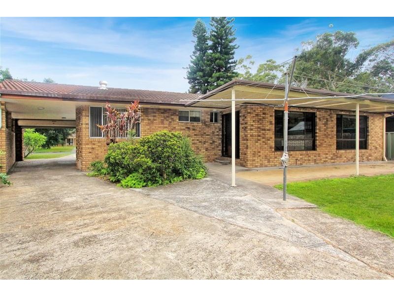 33 Evans Street, Lake Cathie NSW 2445