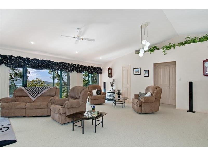 16-18 Waterview Crescent, Laurieton NSW 2443