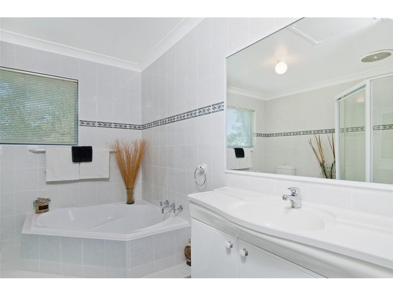 16-18 Waterview Crescent, Laurieton NSW 2443