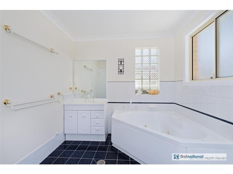 19 Babinda Avenue, Laurieton NSW 2443