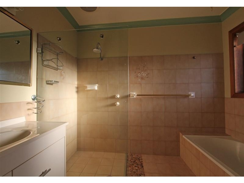 8 Short Street, Laurieton NSW 2443