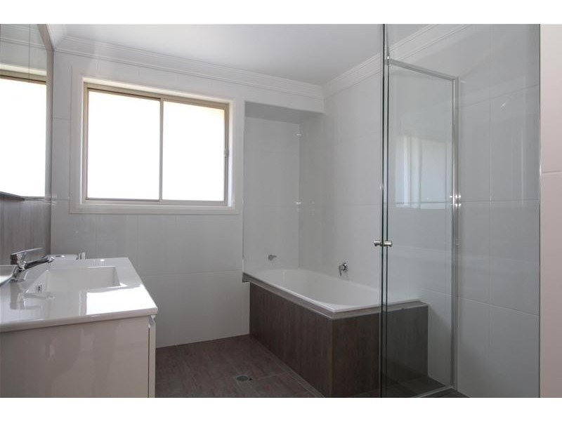 5B Sirius  Drive, Lakewood NSW 2443