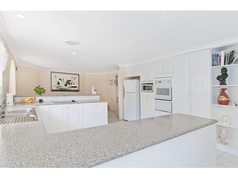 3 Scarborough Way, Dunbogan NSW 2443