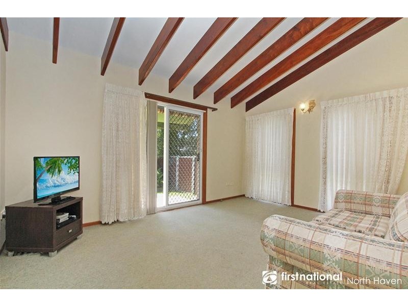 33 Murson Crescent, North Haven NSW 2443