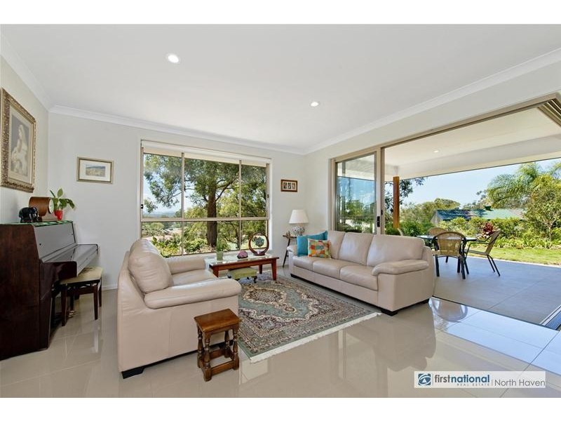 5 Candlebark Court, Laurieton NSW 2443