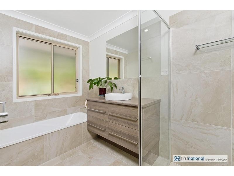 5 Candlebark Court, Laurieton NSW 2443