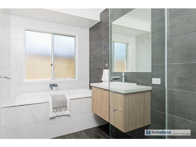 21 Hungerford Place, Bonny Hills NSW 2445