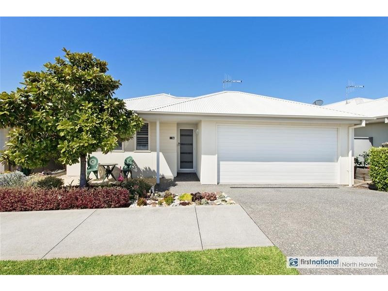 14 South Pacific Boulevard, Lake Cathie NSW 2445