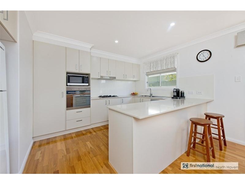 14 South Pacific Boulevard, Lake Cathie NSW 2445