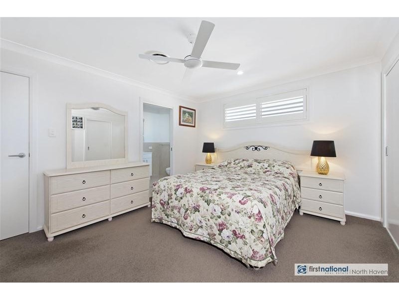 14 South Pacific Boulevard, Lake Cathie NSW 2445