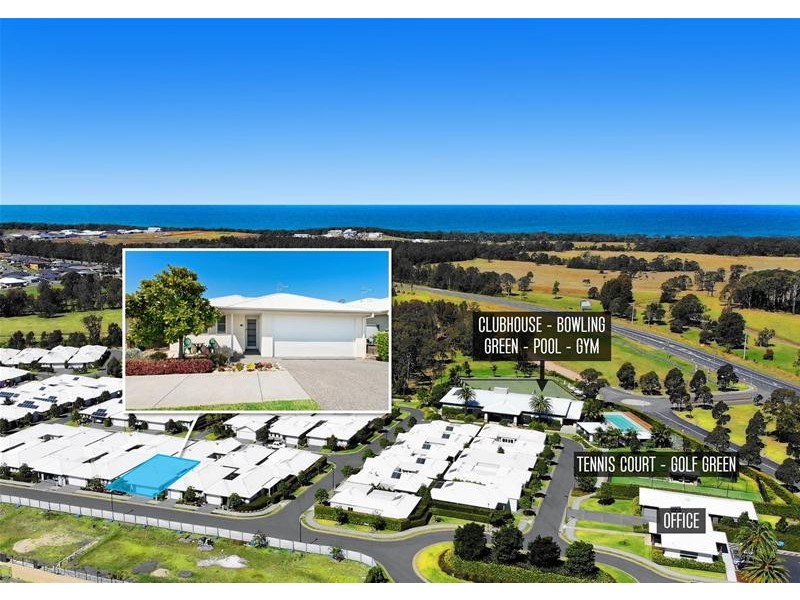 14 South Pacific Boulevard, Lake Cathie NSW 2445