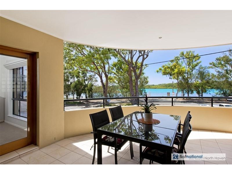 2/621 Ocean Drive, North Haven NSW 2443