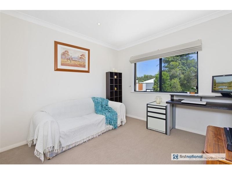 2/621 Ocean Drive, North Haven NSW 2443