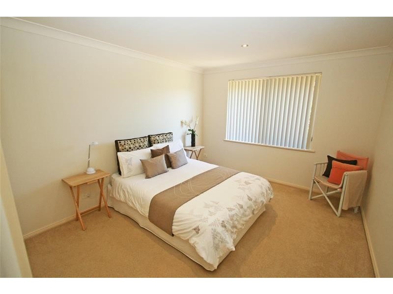 2/6 Reliance Crescent, Laurieton NSW 2443