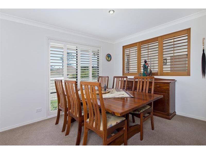 1 Wren Close, Kew NSW 2439