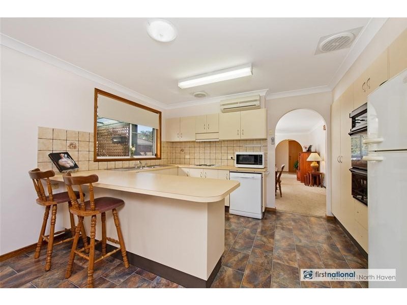 12 Murson Crescent, North Haven NSW 2443