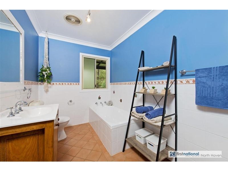 39 Warrew Crescent, King Creek NSW 2446