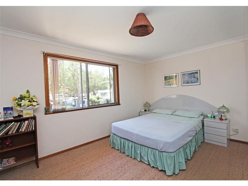 16 Bell Street, Dunbogan NSW 2443