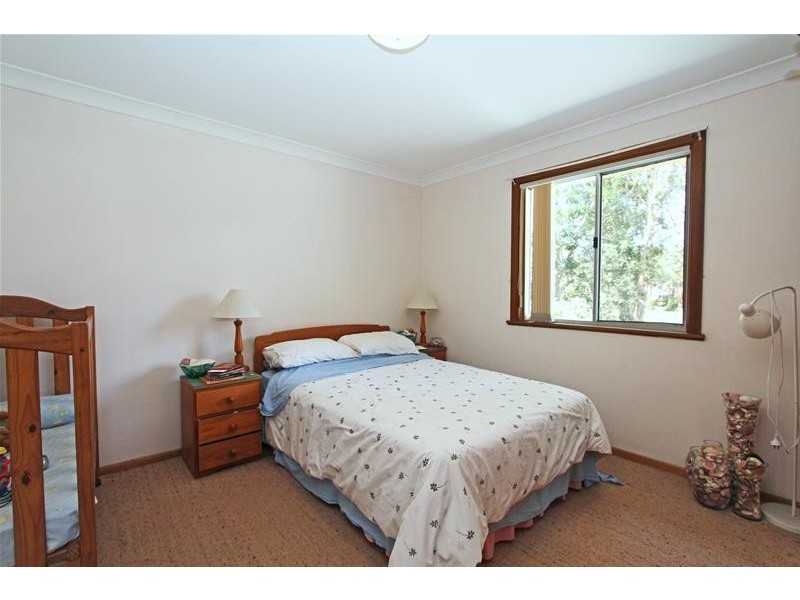 16 Bell Street, Dunbogan NSW 2443