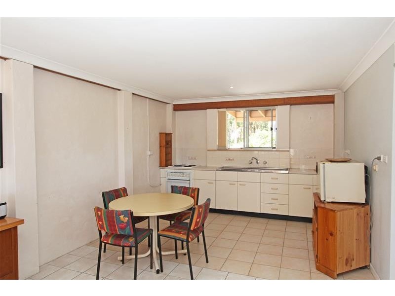 16 Bell Street, Dunbogan NSW 2443