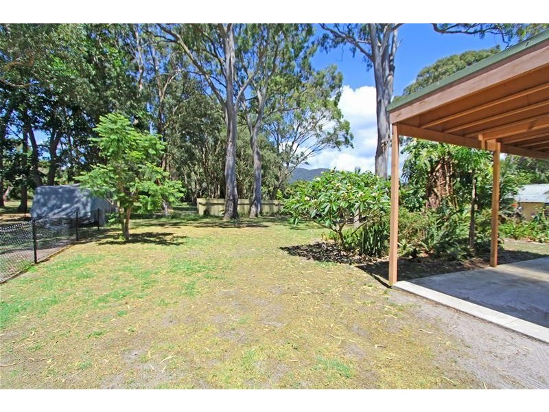 16 Bell Street, Dunbogan NSW 2443