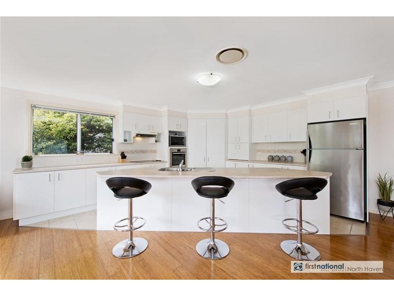 30 Kirmington Terrace, Laurieton NSW 2443