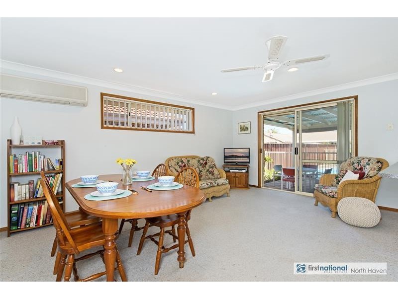 32 Murson Crescent, North Haven NSW 2443