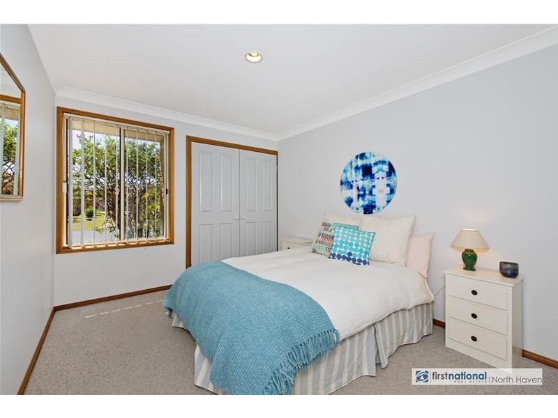 32 Murson Crescent, North Haven NSW 2443