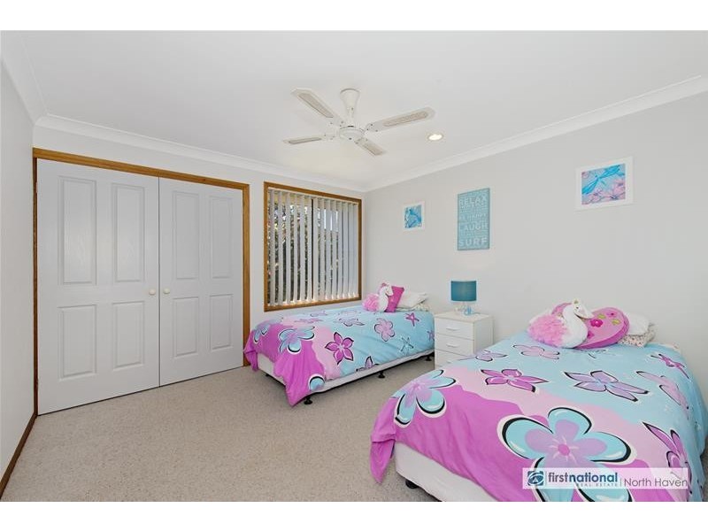 32 Murson Crescent, North Haven NSW 2443