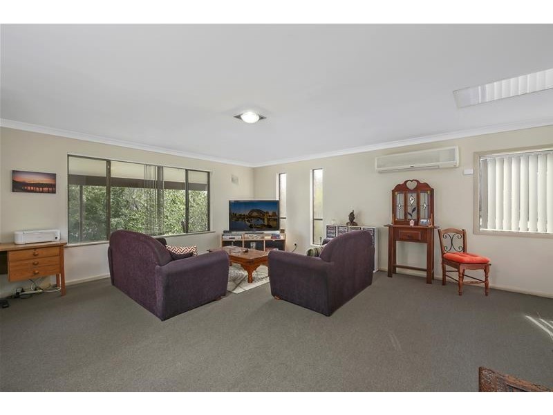 386 Ocean Drive, Laurieton NSW 2443