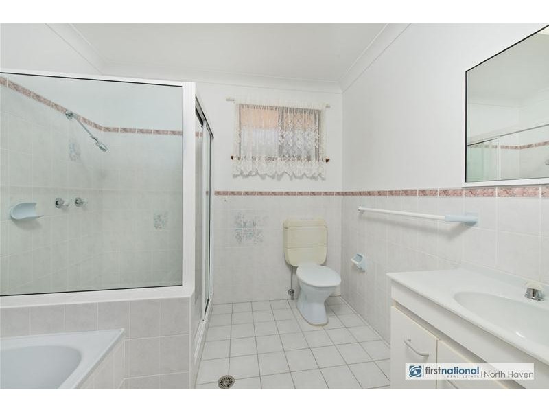 16 Peach Grove, Laurieton NSW 2443