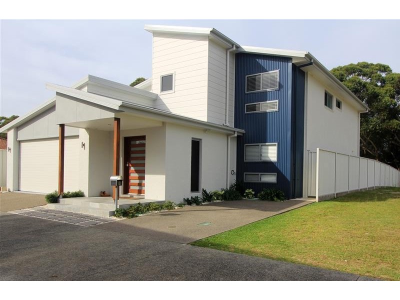 9 Beach Break Court, Bonny Hills NSW 2445