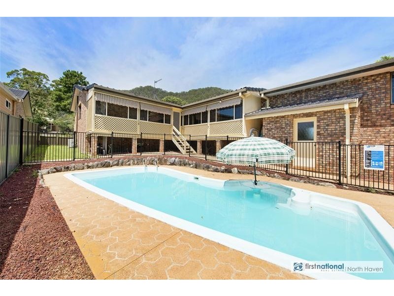 4 Elouera Place, West Haven NSW 2443