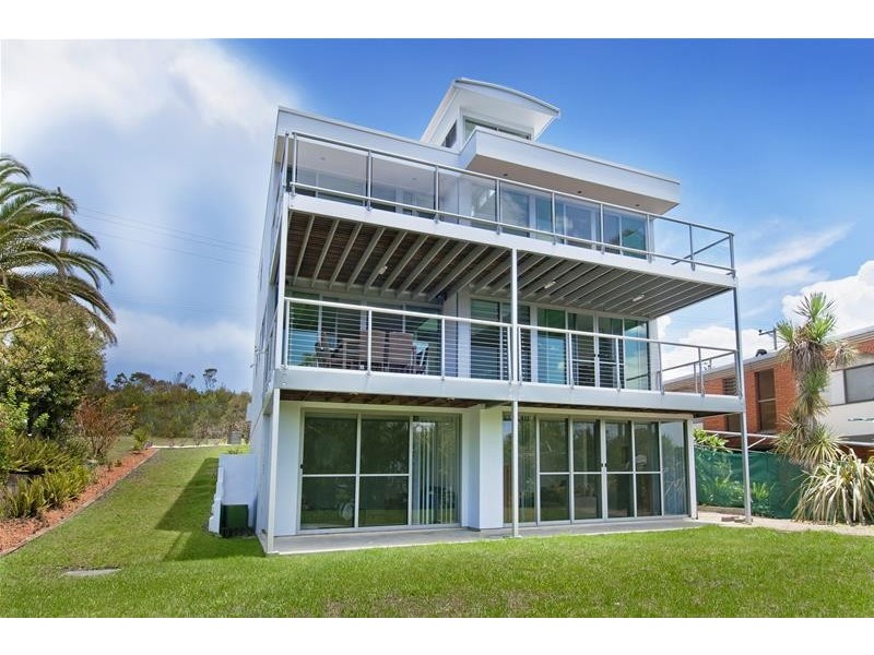 14 Short Street, Bonny Hills NSW 2445