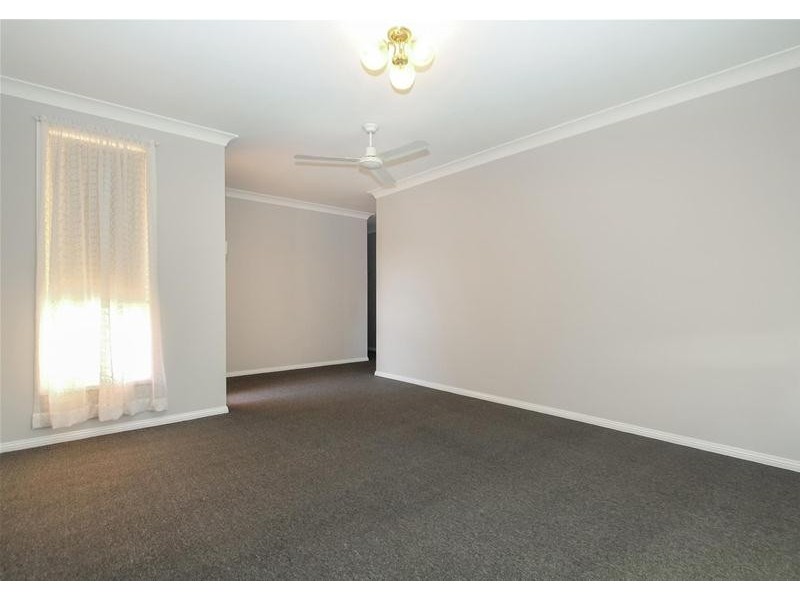 2/3 Lauren Close, North Haven NSW 2443