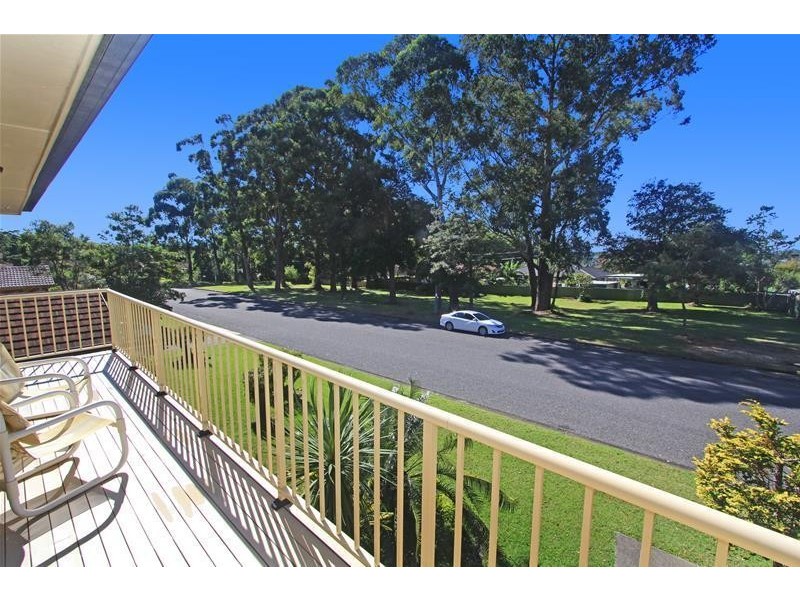 18 Peach Grove, Laurieton NSW 2443