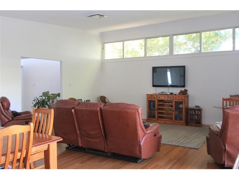 10 Koribah Avenue, Lake Cathie NSW 2445