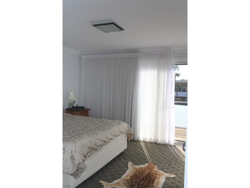 10 Koribah Avenue, Lake Cathie NSW 2445