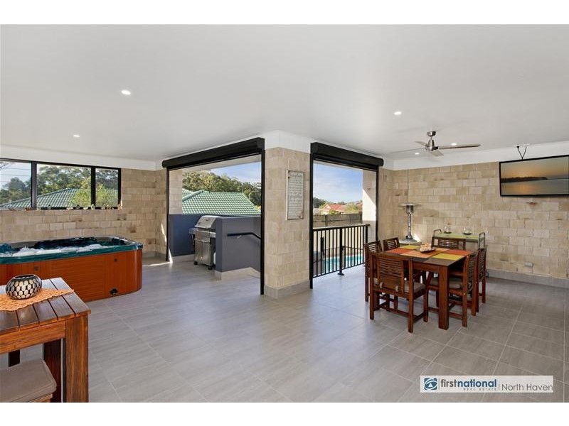 53 Flinders Drive, Laurieton NSW 2443