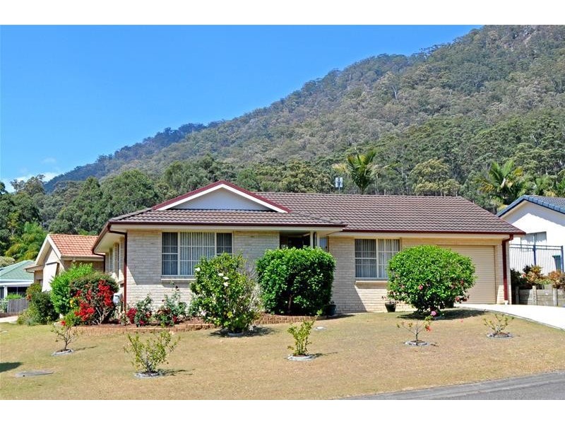 54 Waterview Crescent, West Haven NSW 2443