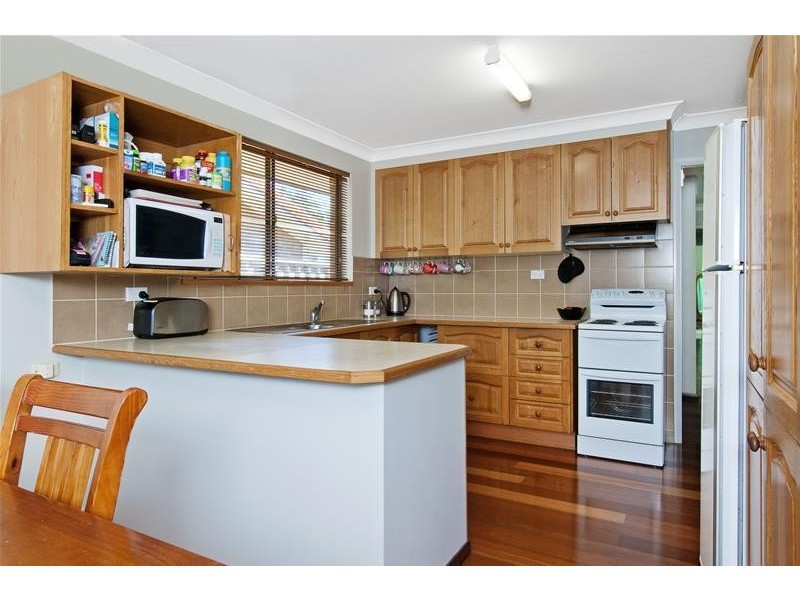 15 Honeysuckle Avenue, Laurieton NSW 2443