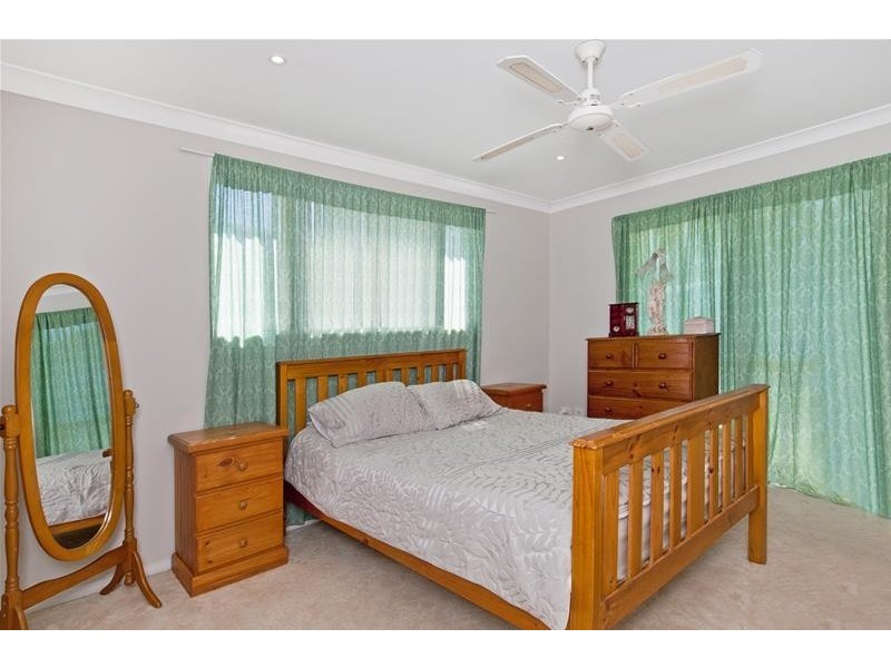 15 Honeysuckle Avenue, Laurieton NSW 2443