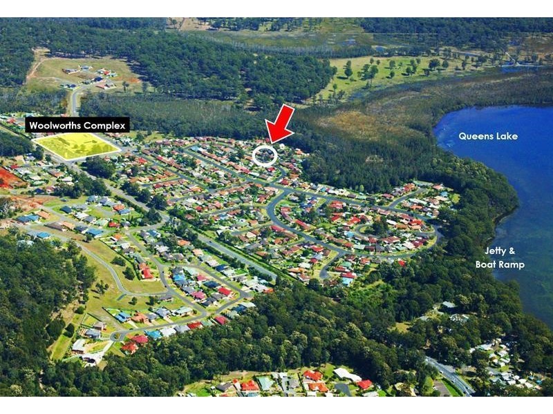 15 Honeysuckle Avenue, Laurieton NSW 2443