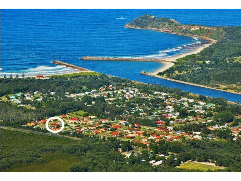 5 Glen Close, North Haven NSW 2443