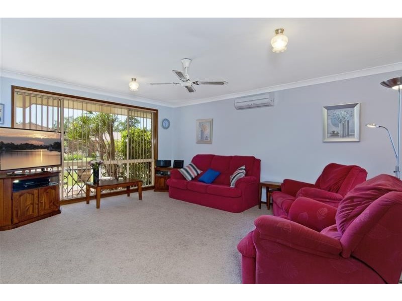 5 Glen Close, North Haven NSW 2443